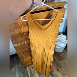 Maternity maxi dress